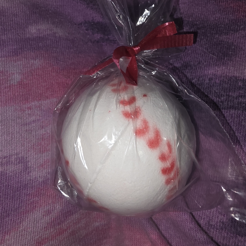 The Home Run - Coconut Scented Baseball Style Bath Bomb